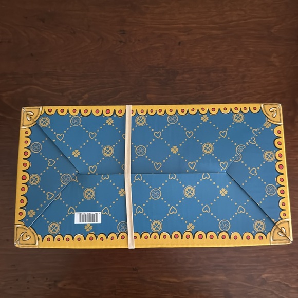 Love Red and Gold Teacup Set - Picture 14 of 14